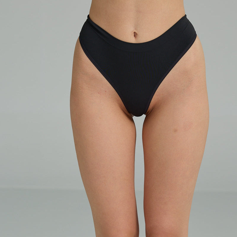 FITS EVERYBODY THONG